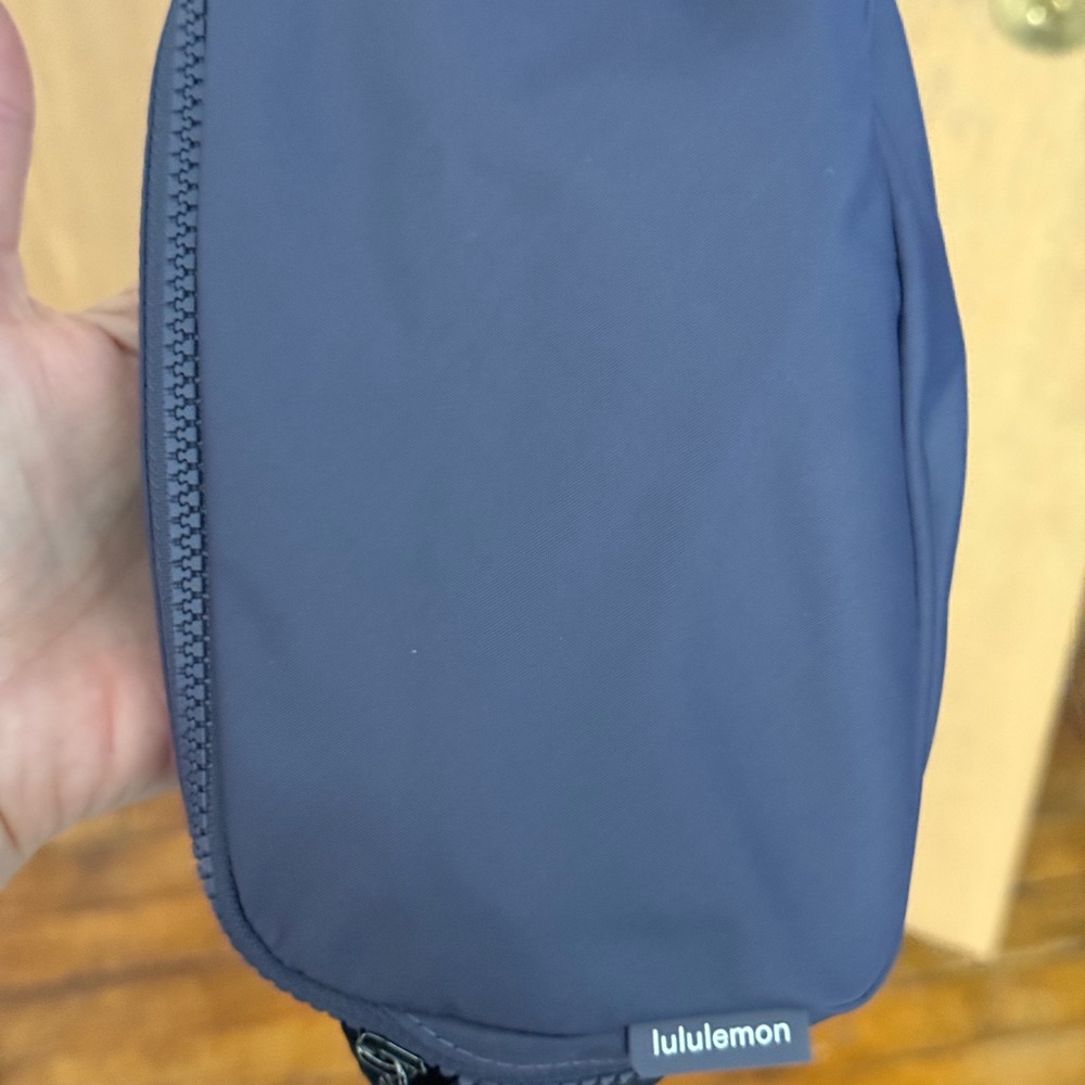 lululemon athletica Navy Key & Card Holder